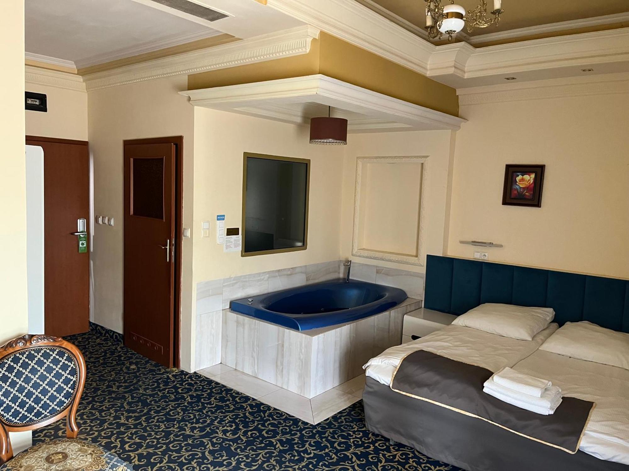 Hotel Venecia Palace Michałowice المظهر الخارجي الصورة