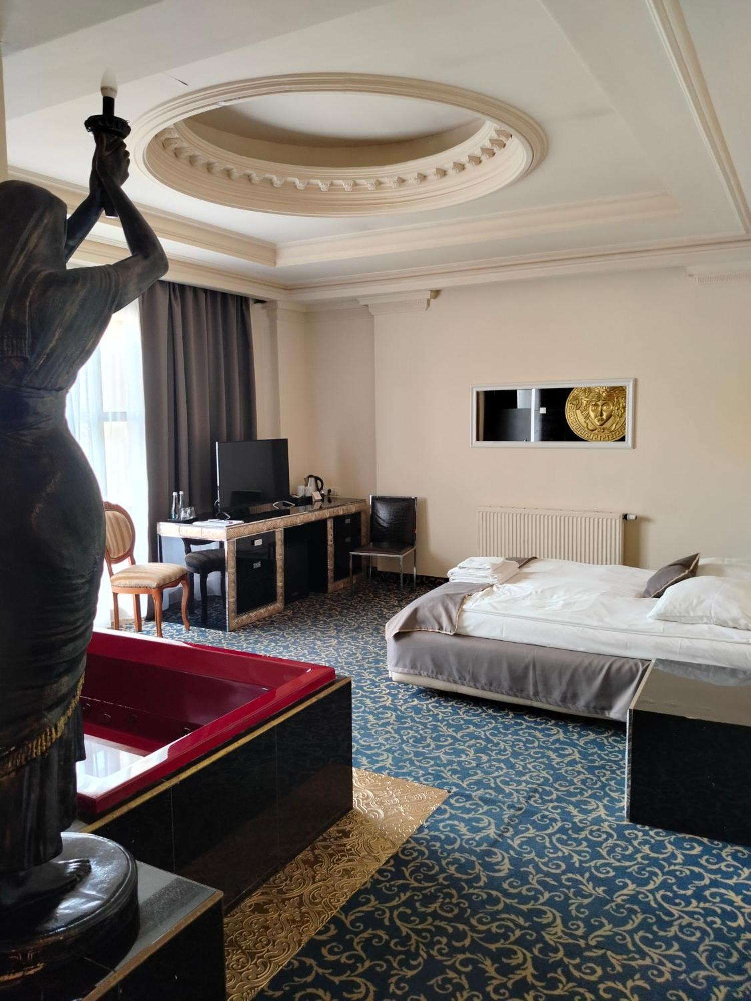 Hotel Venecia Palace Michałowice المظهر الخارجي الصورة