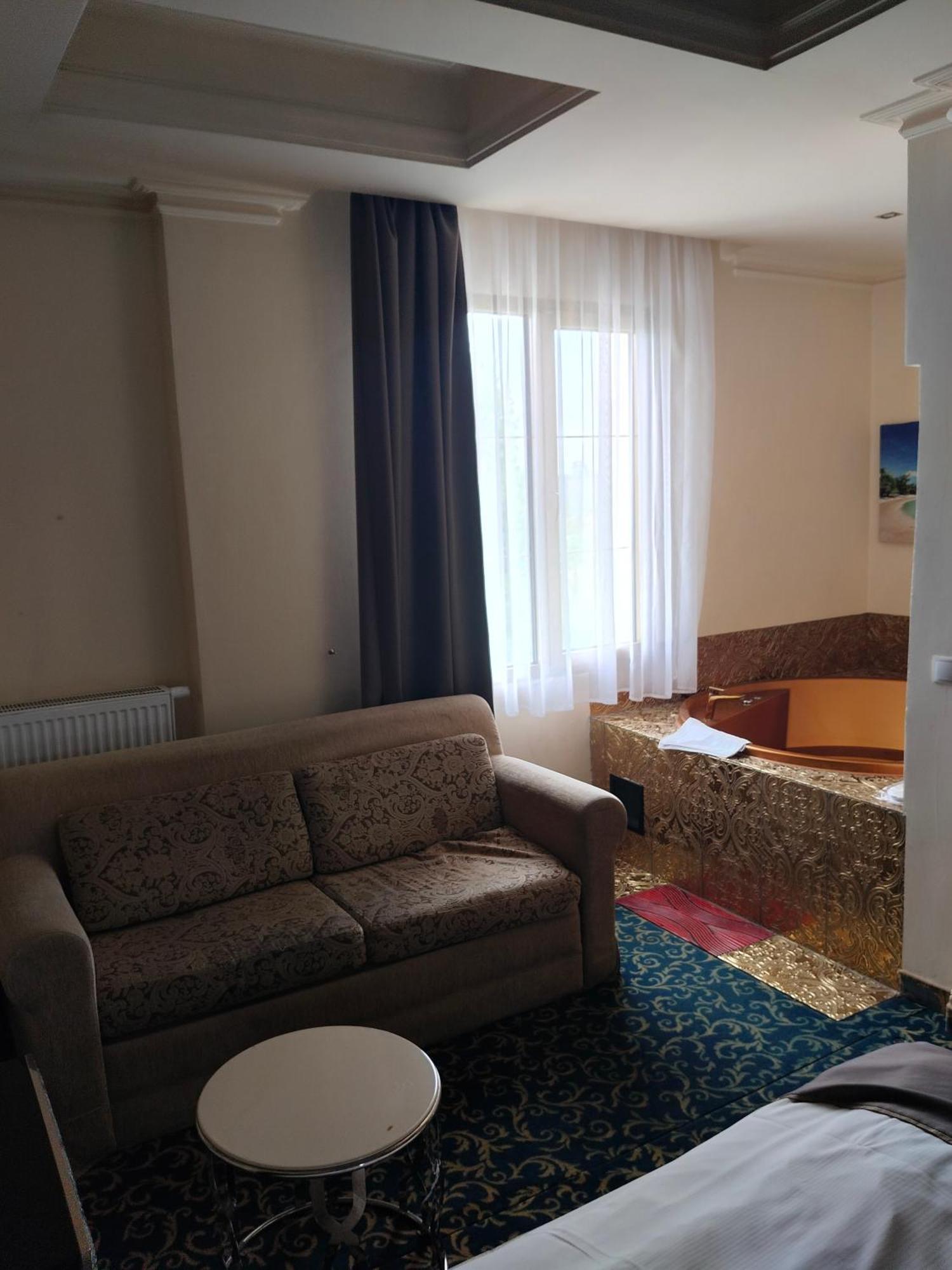 Hotel Venecia Palace Michałowice المظهر الخارجي الصورة