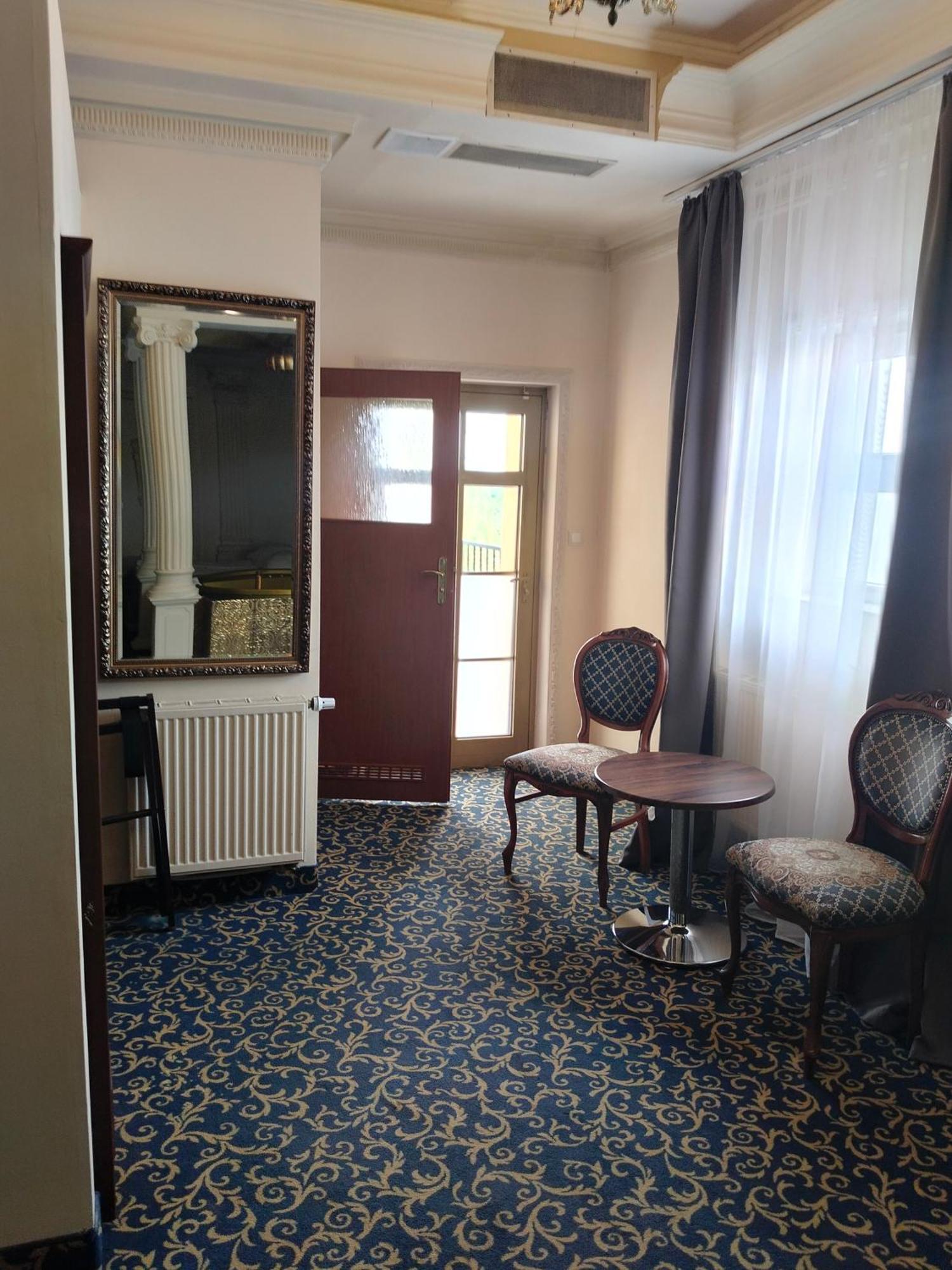 Hotel Venecia Palace Michałowice المظهر الخارجي الصورة