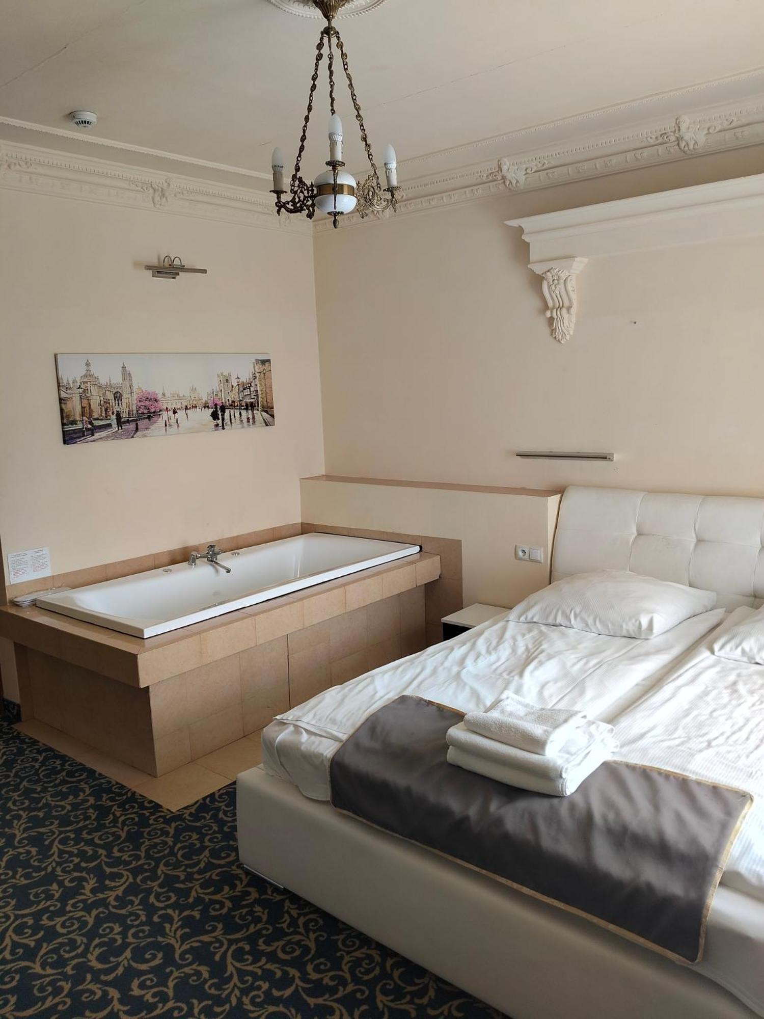 Hotel Venecia Palace Michałowice المظهر الخارجي الصورة